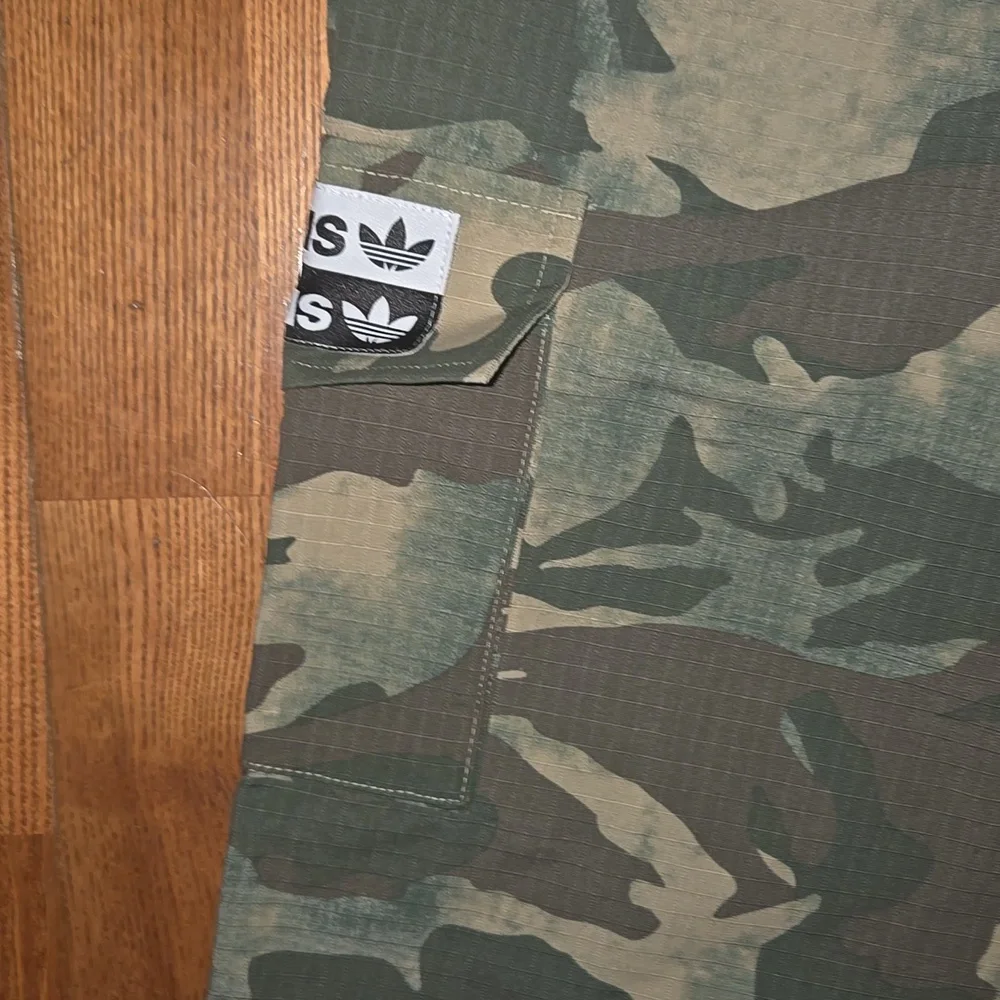 NWT Adidas Camouflage Cargo Track Pants Size XS - Picture 4 of 8